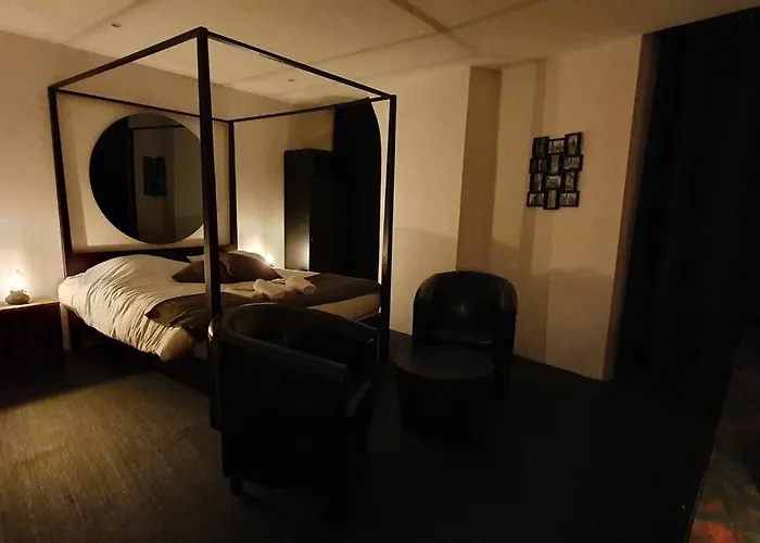 Bayeuzen - Le Baldaquin - Nuitee Avec Privatif